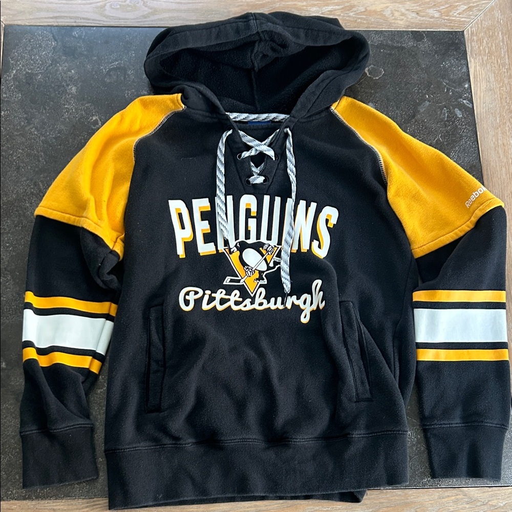 Reebok Penguins Pittsburgh Black and Yellow Hoodie